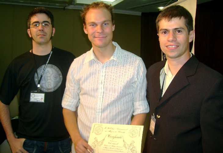 Fazzio (esquerda), Erik (ao centro) e Fabian (direita) no encerramento do evento