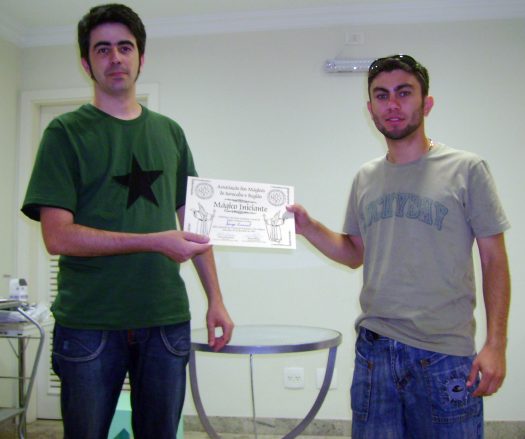Professor Fazzio (esquerda) e o aluno Jorge Amaral