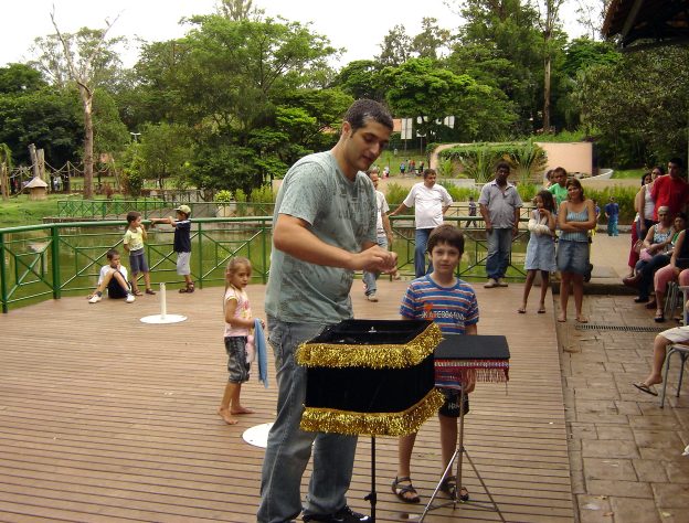 Muitas participa��es no belo recinto do espet�culo