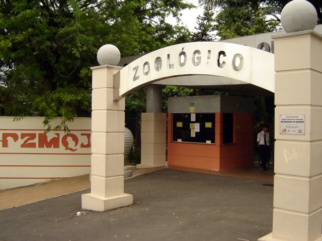 Entrada do Parque Zoológico Municipal Quizinho de Barros