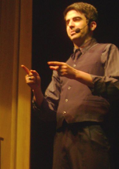 O Mentalista Fazzio � o terceiro a subir ao palco