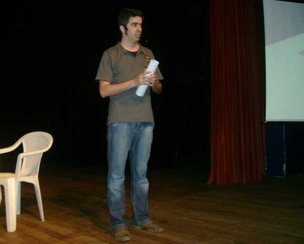 Fazzio e a parte te�rica de sua confer�ncia sobre Mentalismo