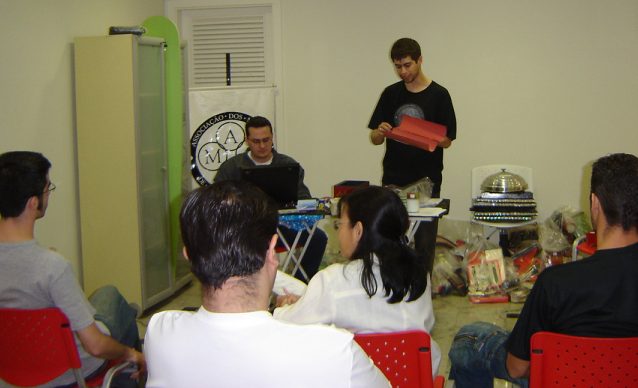 Murilo e Fabian Rodrigues durante o leil�o