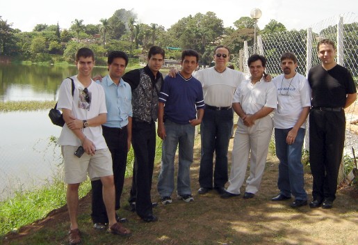 Fabian Rodrigues, �ngelo, Rubadel, Torrine, Yago, Hugo Moraes, Roberto Jard�n e Rossini durante passeio pela Lagoa da Pamp�lha