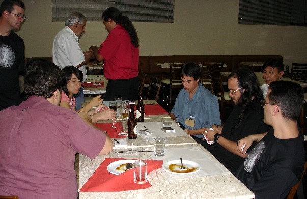 Muita M�gica at� mesmo no jantar