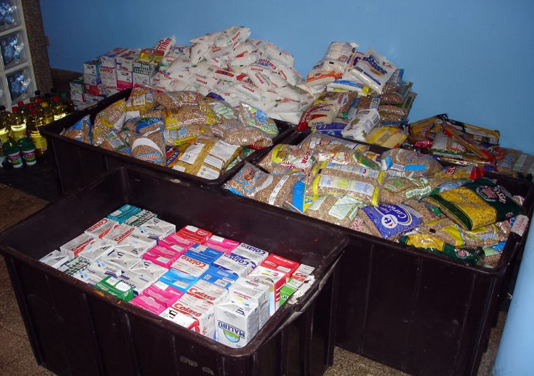 Parte dos mantimentos arrecadados com o ingresso para o Fundo Social de Solidariedade