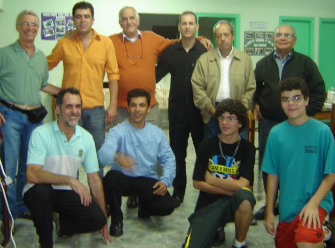Antes da despedida, foto dos m�gicos e familiares presentes