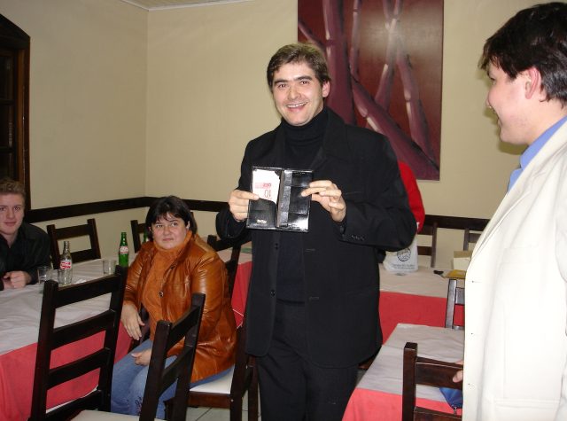 Apresenta��o de David durante a reuni�o na pizzaria