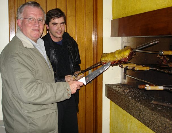 Momentos do churrasco de confraterniza��o