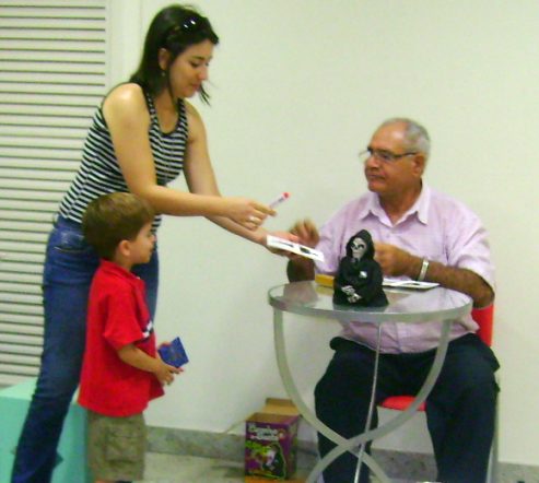 Na apresentao de Alan Pach (direita) as participaes de Fernanda e Mario (esquerda)